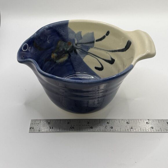 Kent Follette Pottery Bowl Cobalt Cream Swirl Detail Spout Signed - Picture 8 of 8